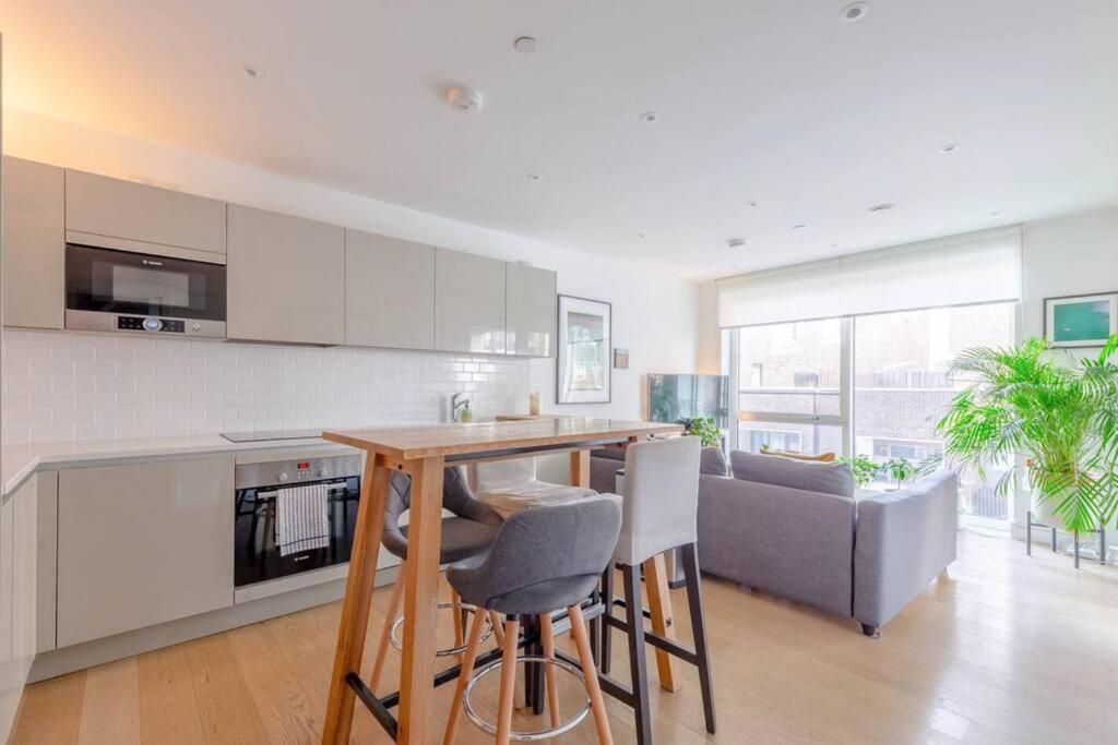 Superb 1 Bedroom Apartment 3Mins From Tube Station London Ngoại thất bức ảnh