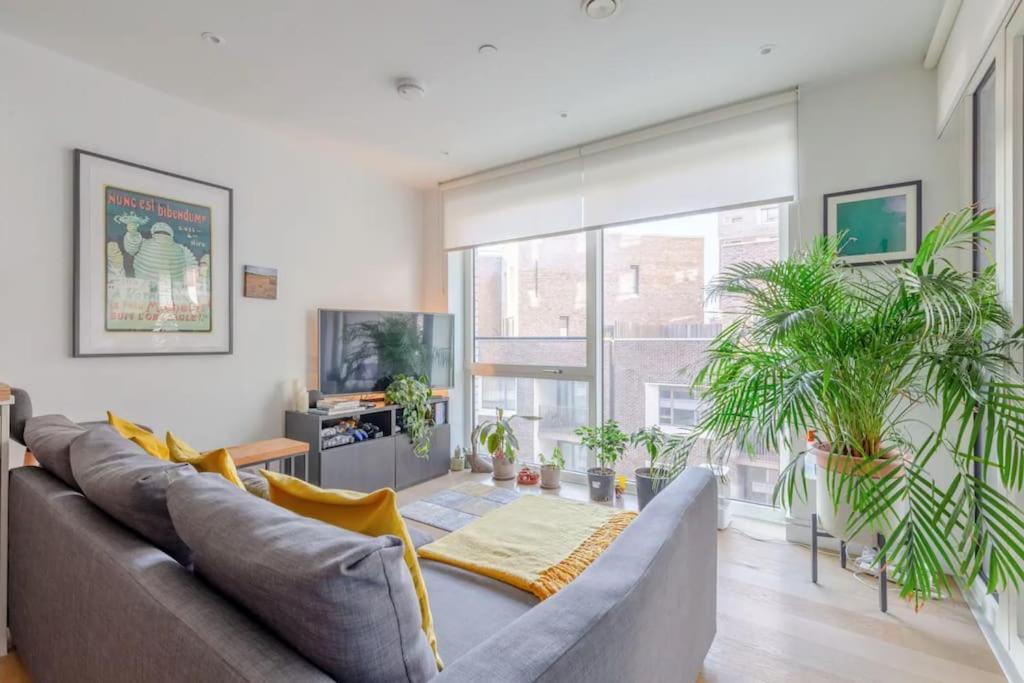 Superb 1 Bedroom Apartment 3Mins From Tube Station London Ngoại thất bức ảnh